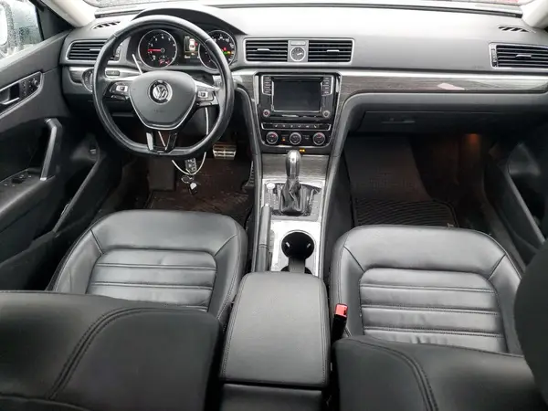 1VWCT7A34HC080416 2017 VOLKSWAGEN PASSAT - Image 8