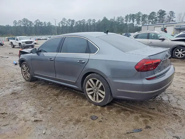 1VWCT7A34HC081372 2017 VOLKSWAGEN PASSAT - Image 2