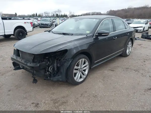 1VWCT7A34HC086555 2017 VOLKSWAGEN PASSAT - Image 2