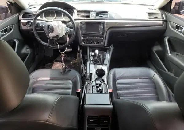 1VWCT7A35GC015105 2016 VOLKSWAGEN PASSAT - Image 8