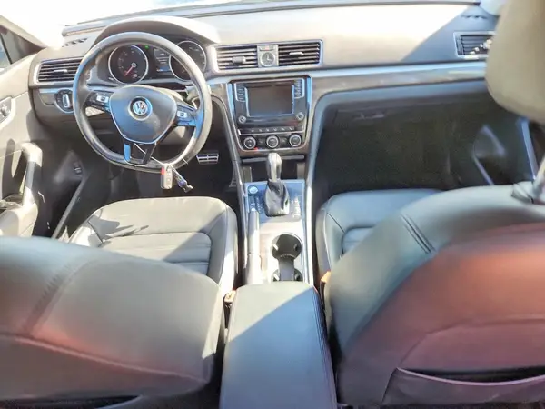 1VWCT7A35HC022427 2017 VOLKSWAGEN PASSAT - Image 8