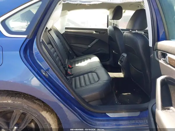 1VWCT7A35HC055797 2017 VOLKSWAGEN PASSAT - Image 8