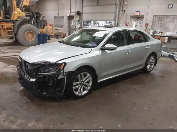 1VWCT7A35HC060367 2017 VOLKSWAGEN PASSAT - Image 2