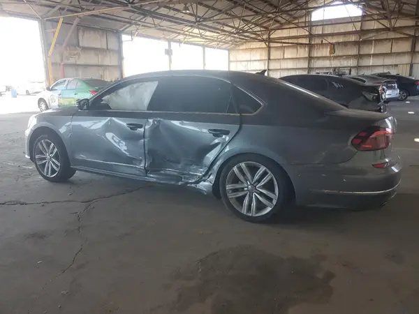 1VWCT7A35HC072390 2017 VOLKSWAGEN PASSAT - Image 2