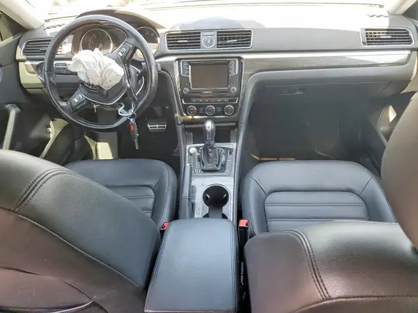 1VWCT7A35HC073846 2017 VOLKSWAGEN PASSAT - Image 8