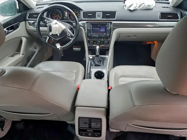 1VWCT7A36GC002010 2016 VOLKSWAGEN PASSAT - Image 8