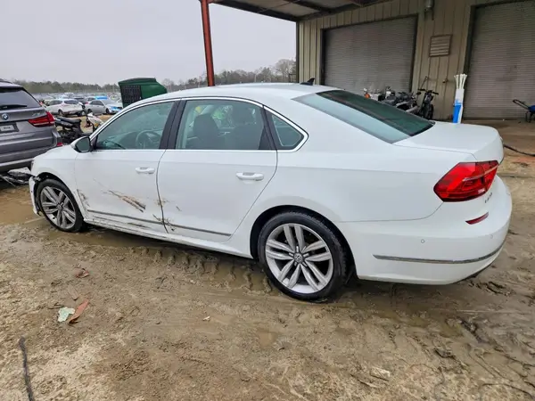 1VWCT7A36GC010950 2016 VOLKSWAGEN PASSAT - Image 2