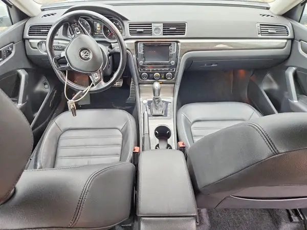1VWCT7A36GC010950 2016 VOLKSWAGEN PASSAT - Image 8