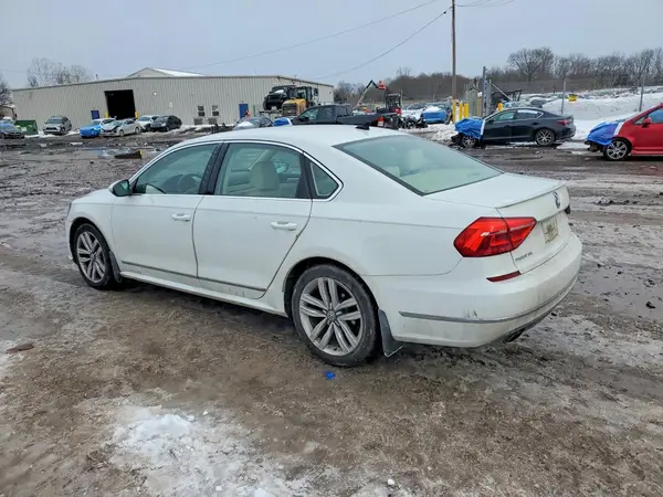 1VWCT7A36GC028235 2016 VOLKSWAGEN PASSAT - Image 2