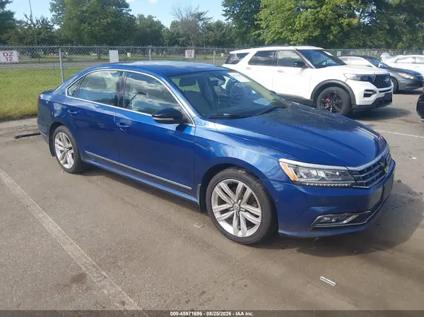 1VWCT7A36HC033212 2017 VOLKSWAGEN PASSAT - Image 1