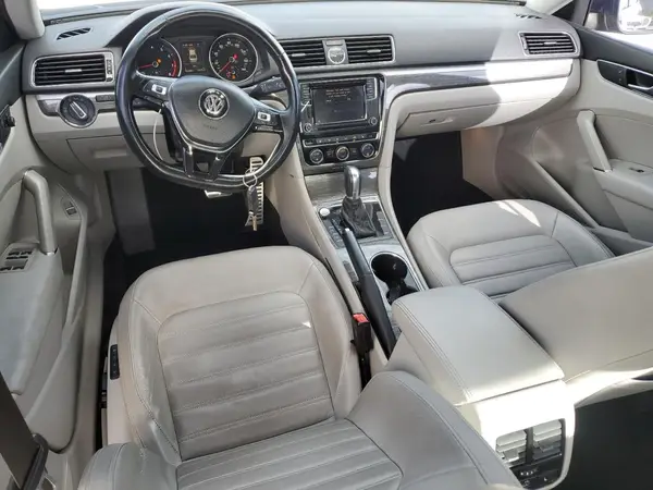 1VWCT7A36HC076139 2017 VOLKSWAGEN PASSAT - Image 8