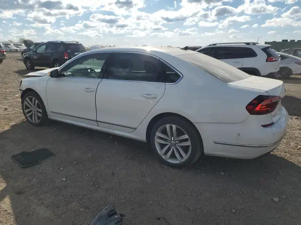1VWCT7A36HC084628 2017 VOLKSWAGEN PASSAT - Image 2