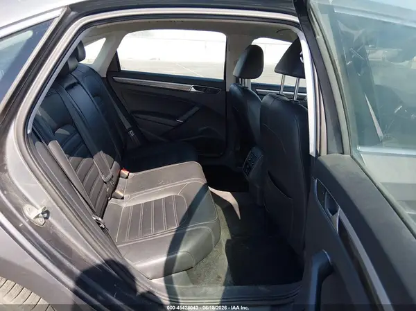 1VWCT7A37GC007734 2016 VOLKSWAGEN PASSAT - Image 8