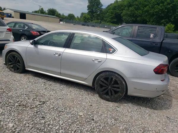 1VWCT7A37HC002972 2017 VOLKSWAGEN PASSAT - Image 2