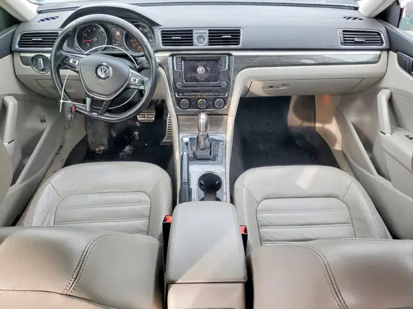 1VWCT7A37HC015480 2017 VOLKSWAGEN PASSAT - Image 8
