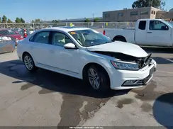 1VWCT7A37HC058636 2017 VOLKSWAGEN PASSAT