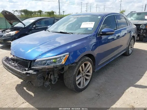 1VWCT7A37HC062251 2017 VOLKSWAGEN PASSAT - Image 2