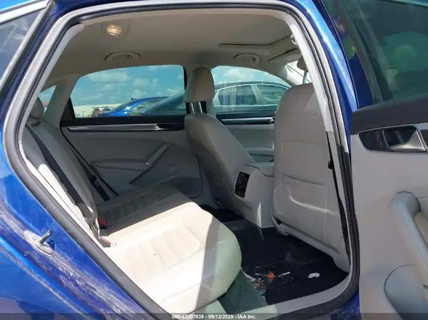 1VWCT7A37HC062251 2017 VOLKSWAGEN PASSAT - Image 8