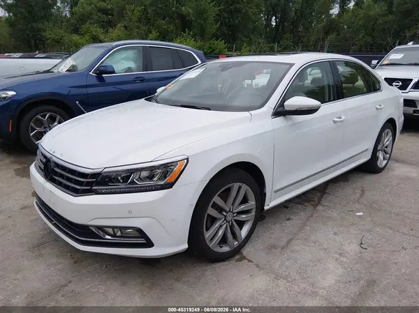 1VWCT7A37HC070592 2017 VOLKSWAGEN PASSAT - Image 2