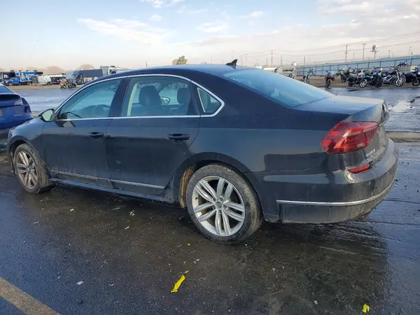 1VWCT7A37HC071399 2017 VOLKSWAGEN PASSAT - Image 2