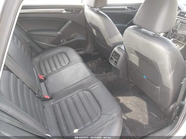 1VWCT7A37HC074416 2017 VOLKSWAGEN PASSAT - Image 8