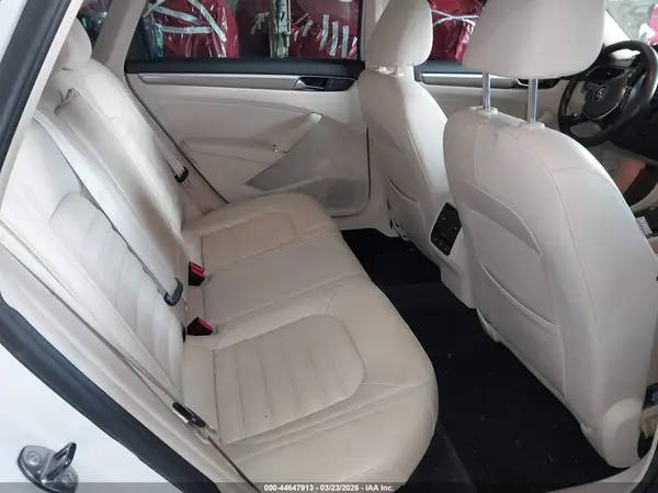 1VWCT7A37HC074707 2017 VOLKSWAGEN PASSAT - Image 8