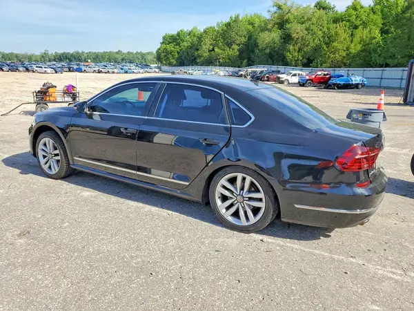1VWCT7A37HC085500 2017 VOLKSWAGEN PASSAT - Image 2