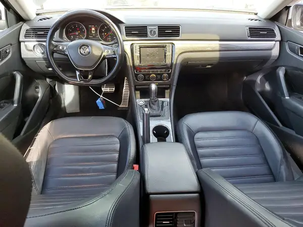 1VWCT7A37HC085500 2017 VOLKSWAGEN PASSAT - Image 8