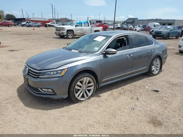 1VWCT7A38HC032899 2017 VOLKSWAGEN PASSAT - Image 2