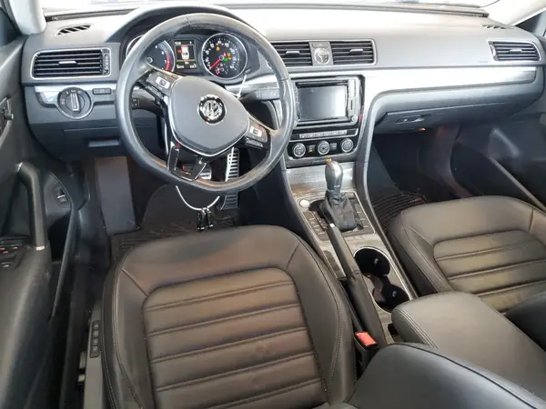 1VWCT7A38HC043420 2017 VOLKSWAGEN PASSAT - Image 8