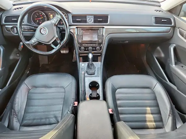 1VWCT7A38HC060413 2017 VOLKSWAGEN PASSAT - Image 8