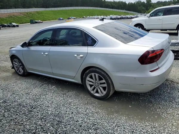 1VWCT7A38HC062758 2017 VOLKSWAGEN PASSAT - Image 2