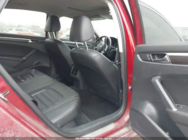 1VWCT7A38HC082217 2017 VOLKSWAGEN PASSAT - Image 8