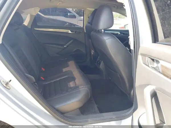 1VWCT7A39GC048947 2016 VOLKSWAGEN PASSAT - Image 8