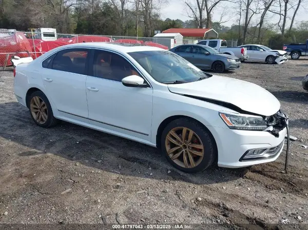 1VWCT7A39GC057485 2016 VOLKSWAGEN PASSAT - Image 1