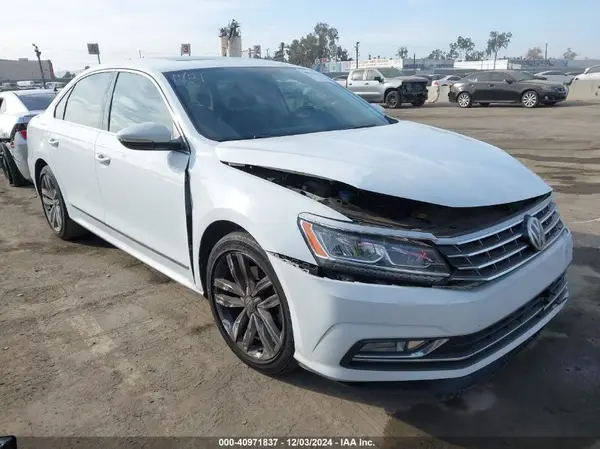 1VWCT7A39GC068258 2016 VOLKSWAGEN PASSAT - Image 1