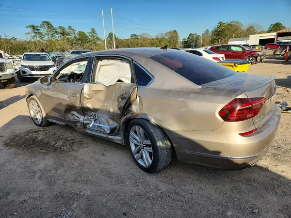 1VWCT7A39HC013763 2017 VOLKSWAGEN PASSAT - Image 2