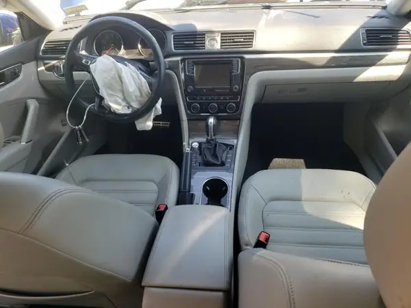1VWCT7A39HC016808 2017 VOLKSWAGEN PASSAT - Image 8