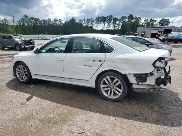 1VWCT7A39HC018994 2017 VOLKSWAGEN PASSAT - Image 2