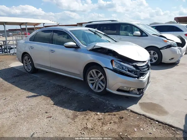 1VWCT7A39HC021460 2017 VOLKSWAGEN PASSAT - Image 1