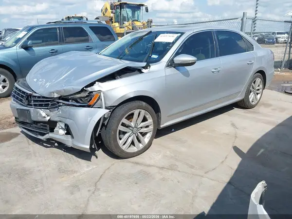 1VWCT7A39HC021460 2017 VOLKSWAGEN PASSAT - Image 2