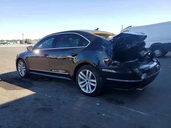 1VWCT7A39HC026951 2017 VOLKSWAGEN PASSAT - Image 2