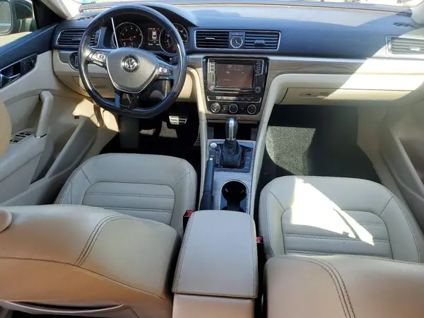 1VWCT7A39HC026951 2017 VOLKSWAGEN PASSAT - Image 8