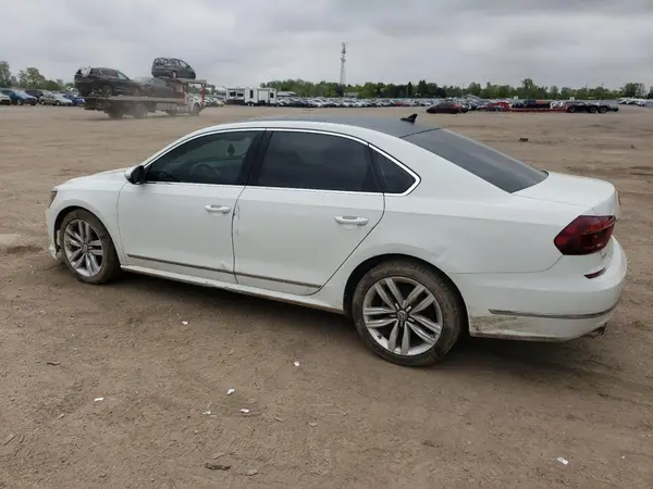 1VWCT7A39HC037027 2017 VOLKSWAGEN PASSAT - Image 2