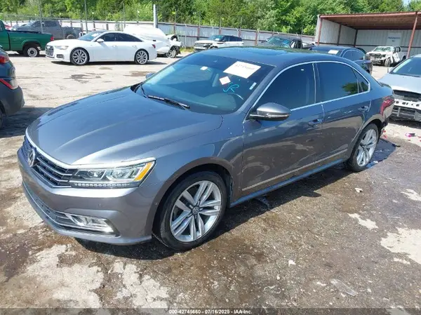 1VWCT7A39HC041062 2017 VOLKSWAGEN PASSAT - Image 2
