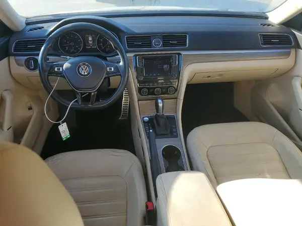 1VWCT7A39HC049033 2017 VOLKSWAGEN PASSAT - Image 8