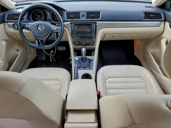 1VWCT7A39HC049467 2017 VOLKSWAGEN PASSAT - Image 8