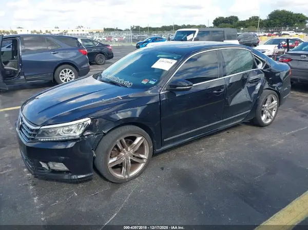 1VWCT7A39HC058329 2017 VOLKSWAGEN PASSAT - Image 2