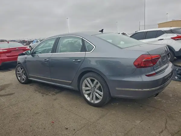 1VWCT7A39HC069069 2017 VOLKSWAGEN PASSAT - Image 2