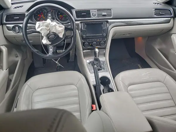 1VWCT7A39HC069069 2017 VOLKSWAGEN PASSAT - Image 8